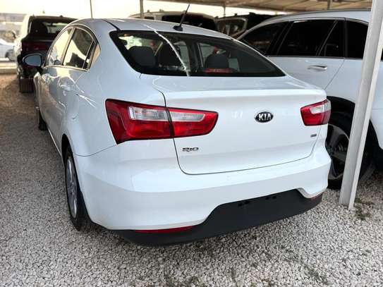 KIA RIO image 5