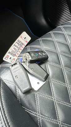 Mitsubishi Outlander image 2