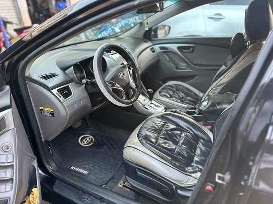 Hyundai elantra image 4