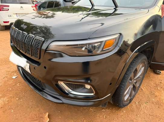 A vendre JEEP CHEROCKEE LIMITED 2019 essence image 5