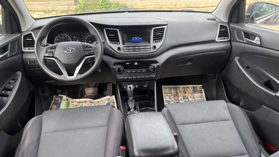 HYUNDAI TUCSON 2018 image 7