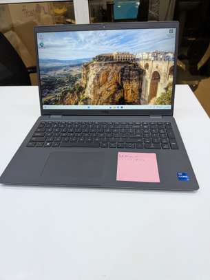 Dell 3540 15pouces i7 13e 8g de ram 256 image 2