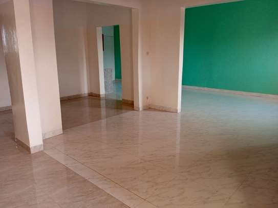 Appartement lumineux avec jardin à Thiès image 3