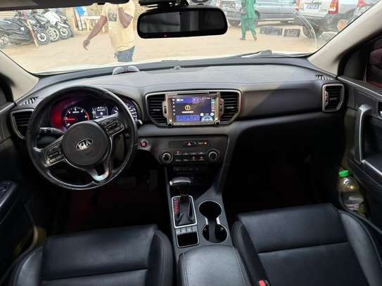 Kia sportage SUV 2018 Gris foncé image 2