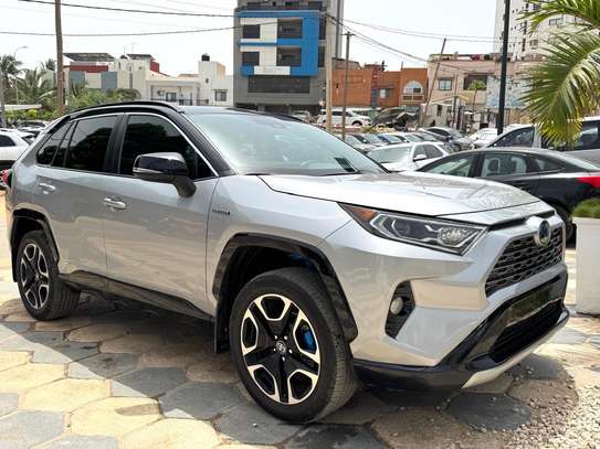 Toyota Rav 4XSE Hybride image 3