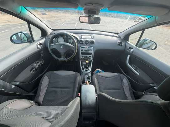 peugeot 308 année 2010 image 7