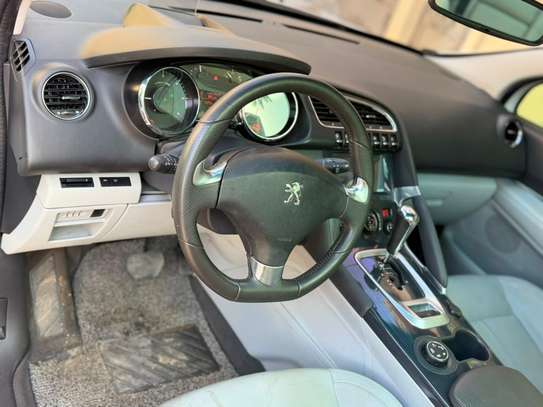 PEUGEOT *3008 2017 image 6