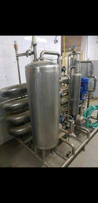 ÉQUIPEMENT D'USINE DE BOISSONS GAZIFIES image 4