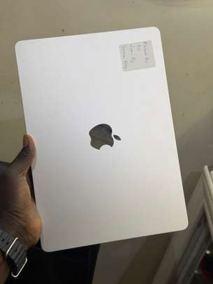 MacBook Air M2 2022 image 3