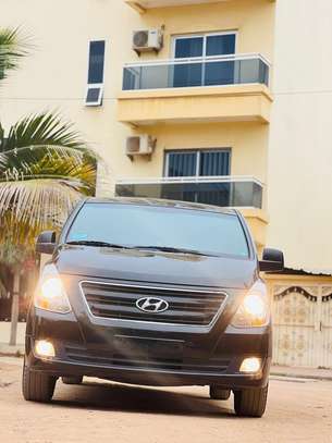 Hyundai Starex 2017 : 12 places image 3