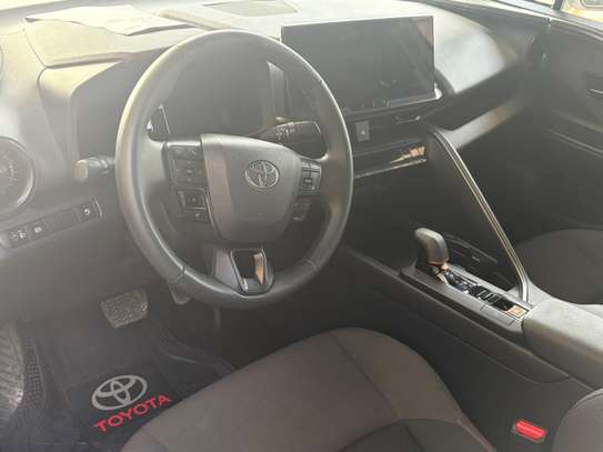 Toyota CHR Hybride SUV Blanc 2024 image 2