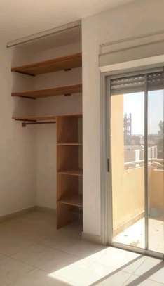 Appartement F4 lumineux à vendre cité Africa corniche image 5