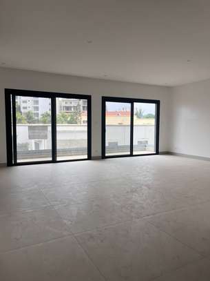 Appartement F3 à louer aux Almadies image 2