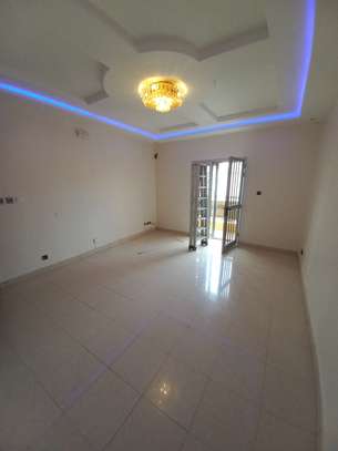 APPARTEMENT F5 A LOUER NGOR-ALMADIES image 1