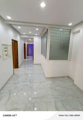 Appartement à louer au Point E image 1