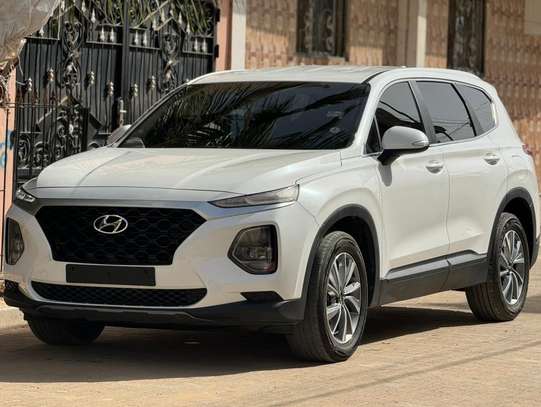 HYUNDAI SANTAFE 2019 image 11