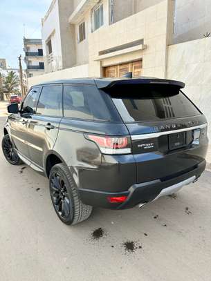 Range Rover sport image 3