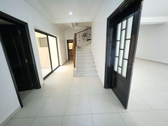 Duplex 4 chambres à louer à ngor image 4