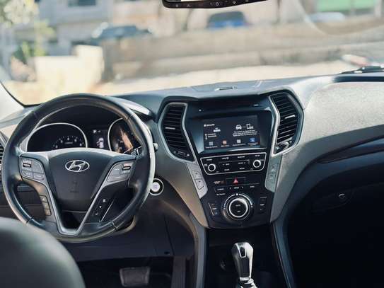Hyundai Santafé  sport 2.0 année 2017 image 10