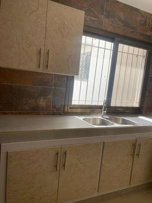 Appartement F4 a Yoff Onomo image 2