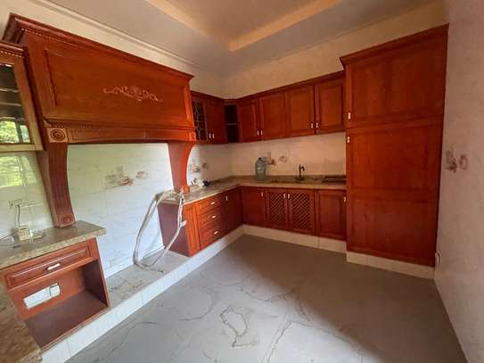 APPARTEMENT  CHAMBRE SALON A NGAPAROU image 9