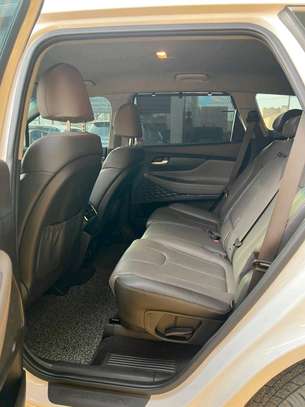 Hyundai Santafe image 13