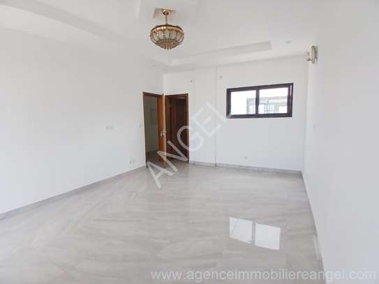 Ref_2455_GL Appartement à louer à sacré cœur image 8