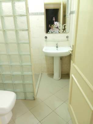 Appartement à louer a libéré 5 côté rond 6 image 4