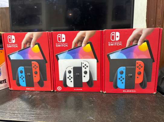 Nintendo Switch Oled neuf image 2