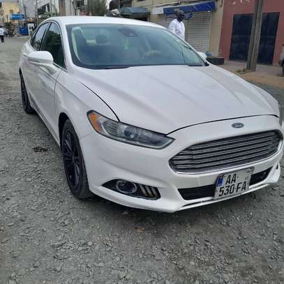 Ford Fusion image 2