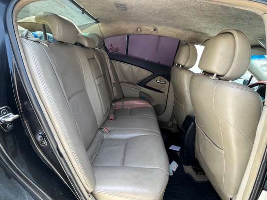 Toyota avensis image 9