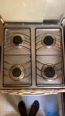 Gazinière à vendre Dakar ( négociable) image 2