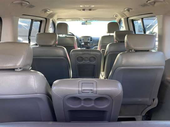 Hyundai Starex 12 places image 5