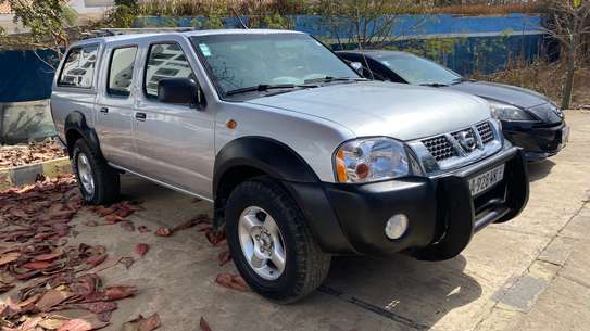 Nissan Nvara image 1