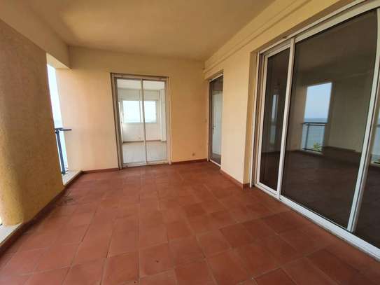 Appartement Corniche Est Plateau image 2