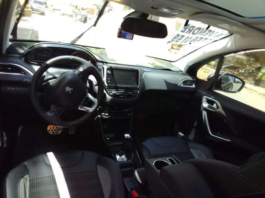 Peugeot 2008 / Année 2017 image 7