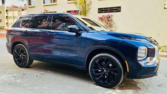 Mitsubishi outlander 2022 image 4