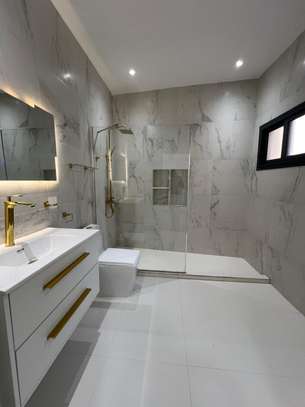 Appartement F4 à louer au Point E image 3