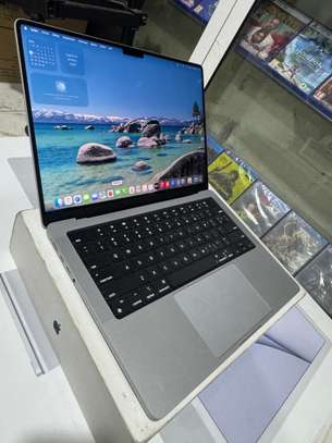 MacBook Pro M4 14pouce descellé image 4