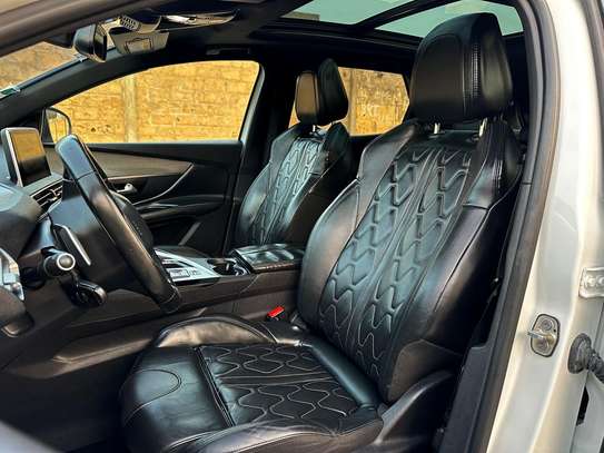 Peugeot 3008 image 9