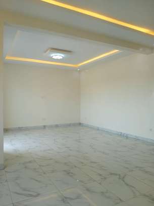 Appartement spacieux aux Almadies zone de recasement image 4