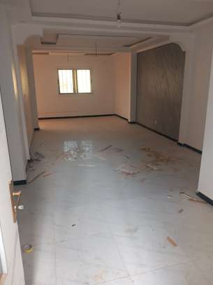 Appartement à louer à Mermoz image 5