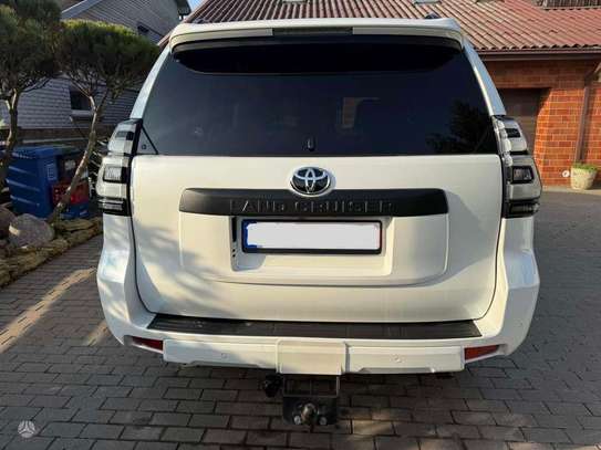Toyota Prado 2023 image 4