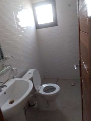 chambre toilette a louer Almadies d'urgence image 3