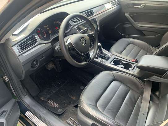 Volkswagen Passat 2018 image 5