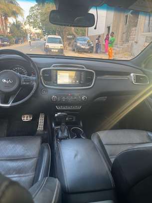 2016 kia sorento SX fully loaded image 3