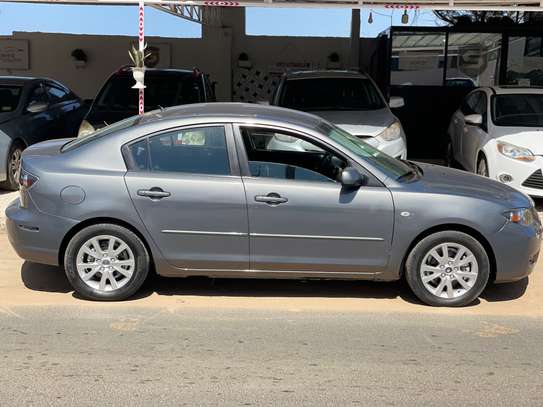 Mazda 3 image 5