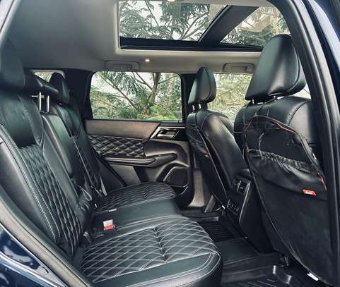 2023 Mitsubishi Outlander Hybrid Plug-in GT Electric image 4