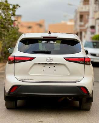 Toyota highlander 2023 4cylindre image 15