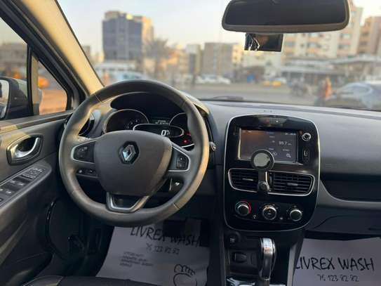 RENAULT CLIO 5 2019 image 9